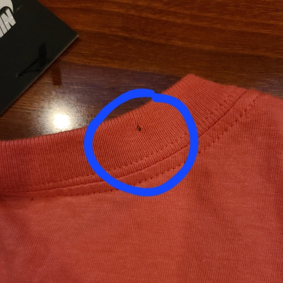 Nike Girls Neon Pink Tshirt **flaw - Picture 8 of 8